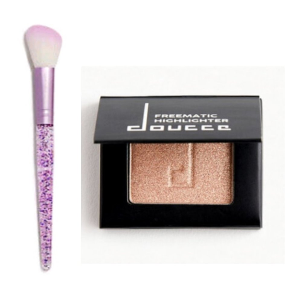 Doucce Freematic Highlighter & Slmissglam Brush